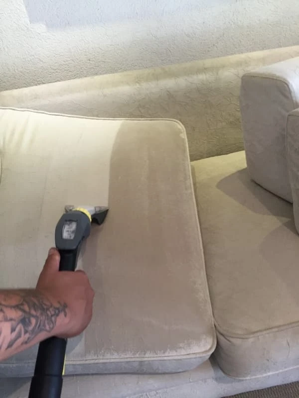 empresa de limpeza sofá suede